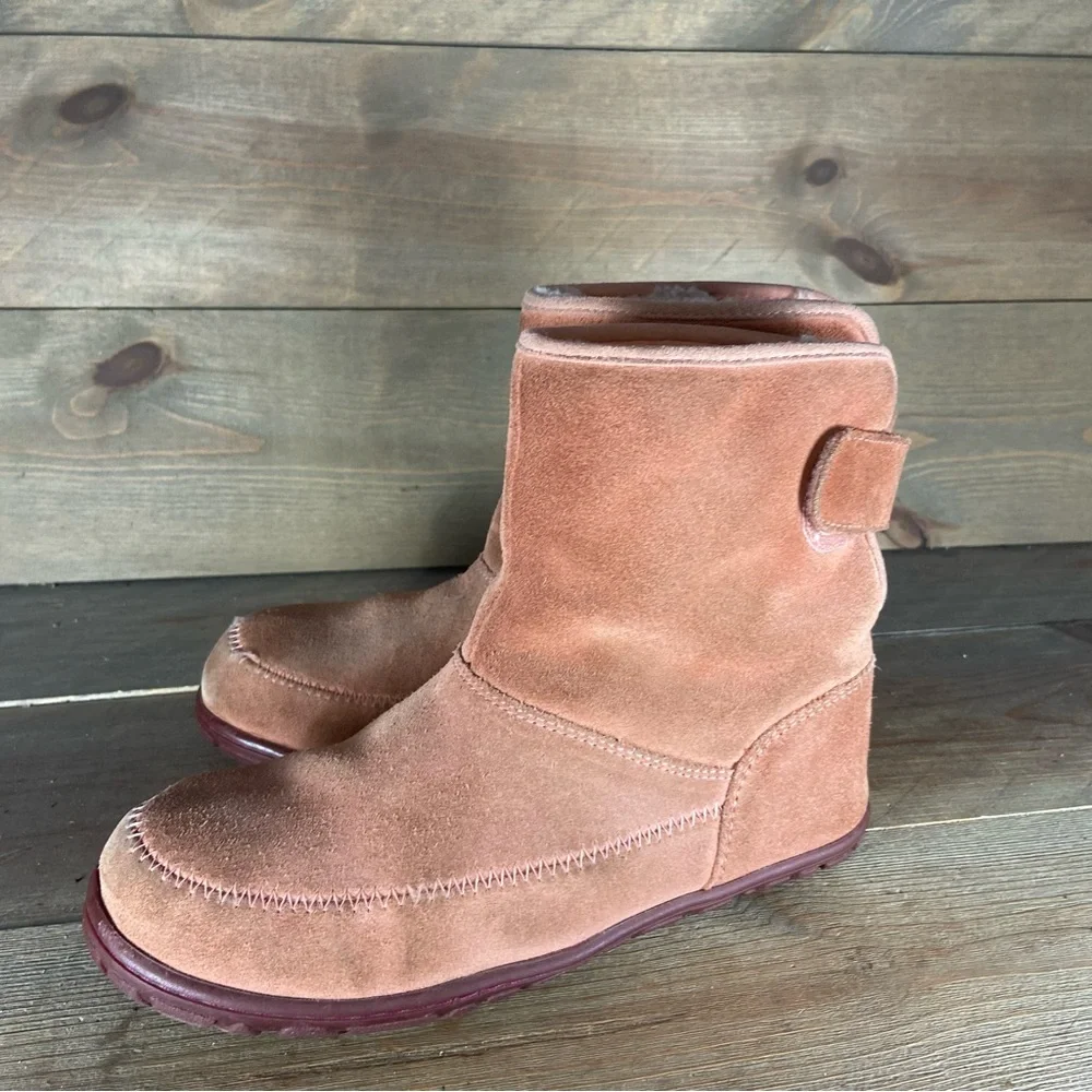 ll bean wicked good kids youth size 4 shoes peach suede shearling lined slippers